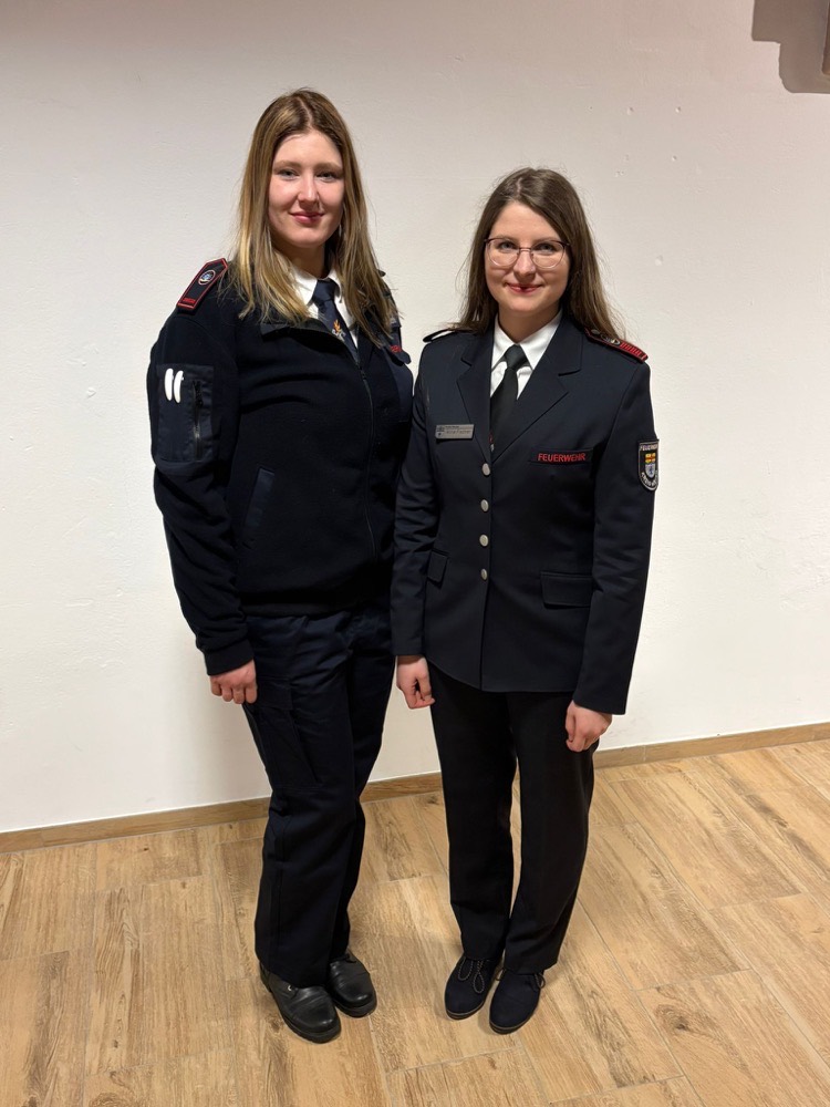Alina Fischer und Vanessa Wienroth — Leitung der Kinderfeuerwehr